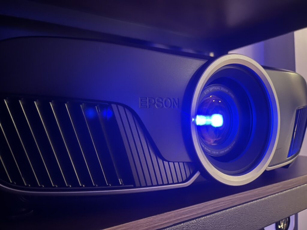 Epson EH-TW9400 ก่อนการทำ Video Calibration ติดตั้งในระบบ Home Theater เพื่อเตรียมวัดและปรับภาพด้วย ColourSpace