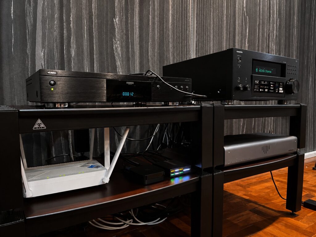 ระบบ Home Theater พร้อม Onkyo TX-RZ70, Reavon และอุปกรณ์ภายใน Rack จังหวัดชลบุรี